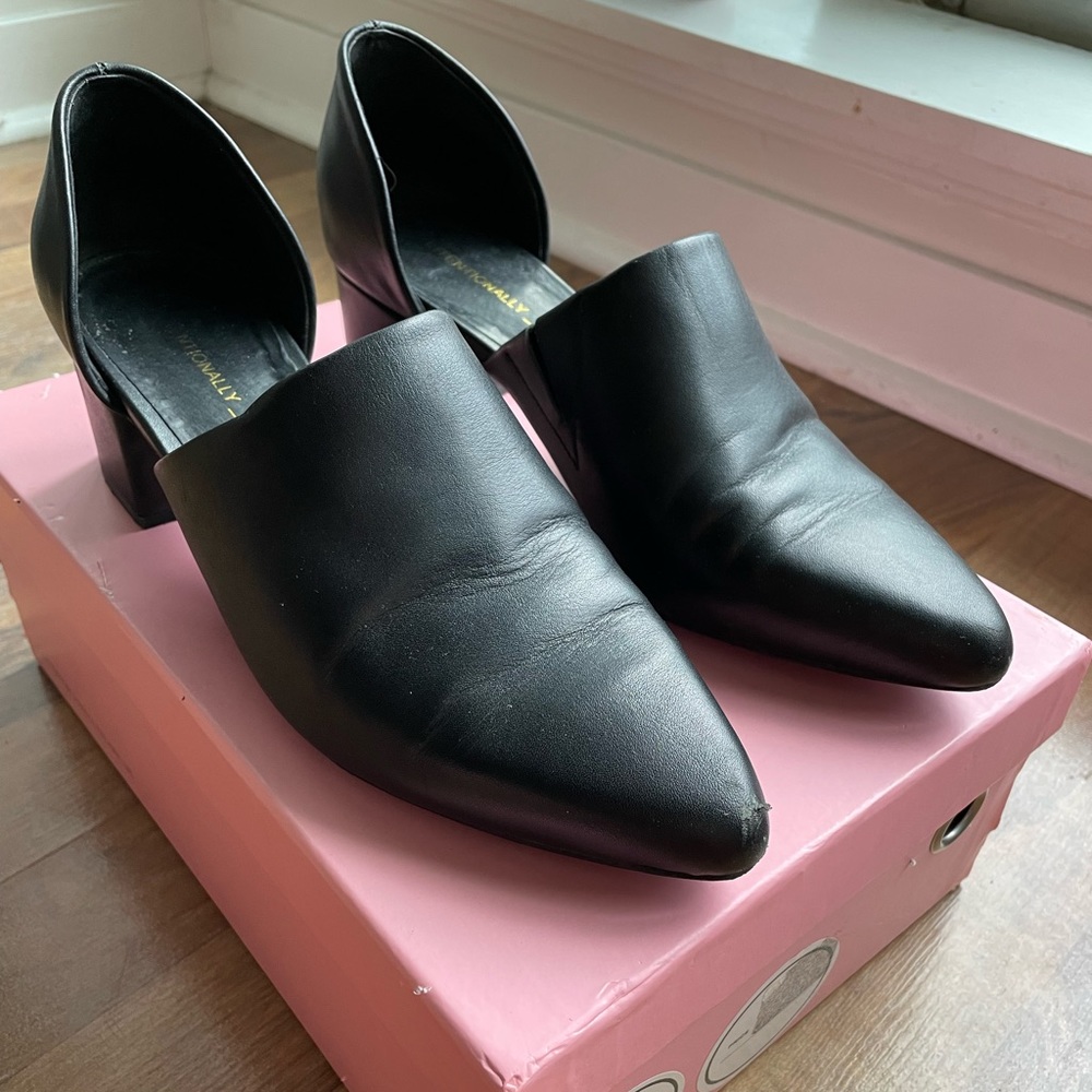 Intentionally blank perf hi size 7